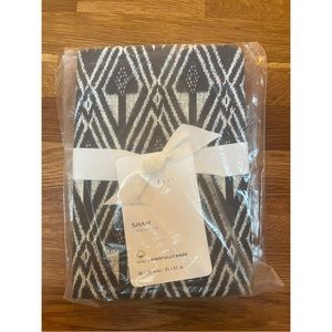 NWT Pottery Barn King Mitzi Pillowcase Sham